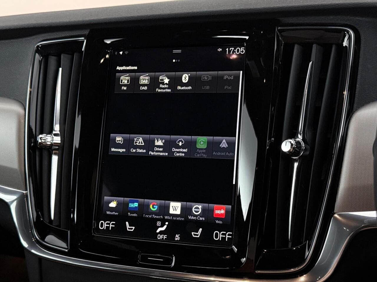 Volvo V90 thumbnail Infotainment System