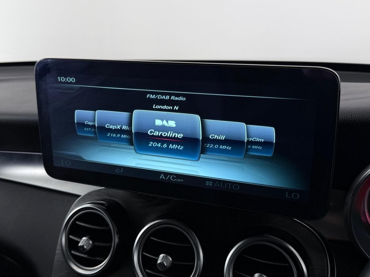 Mercedes-Benz GLC thumbnail Infotainment System