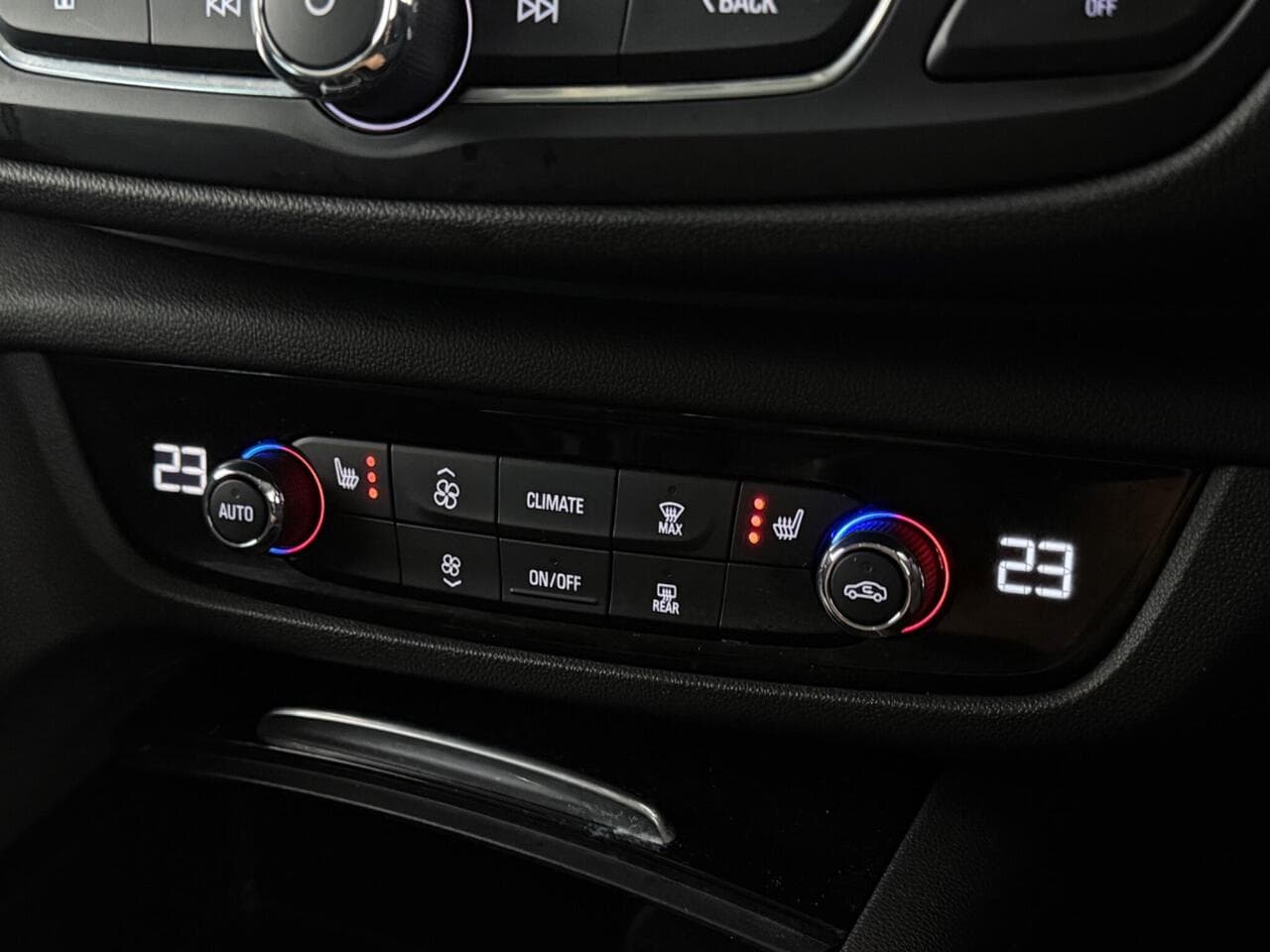 Vauxhall Insignia thumbnail Misc Controls