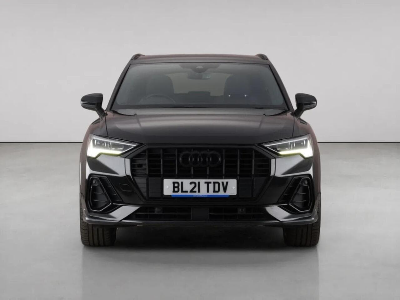 Audi Q3 thumbnail Front