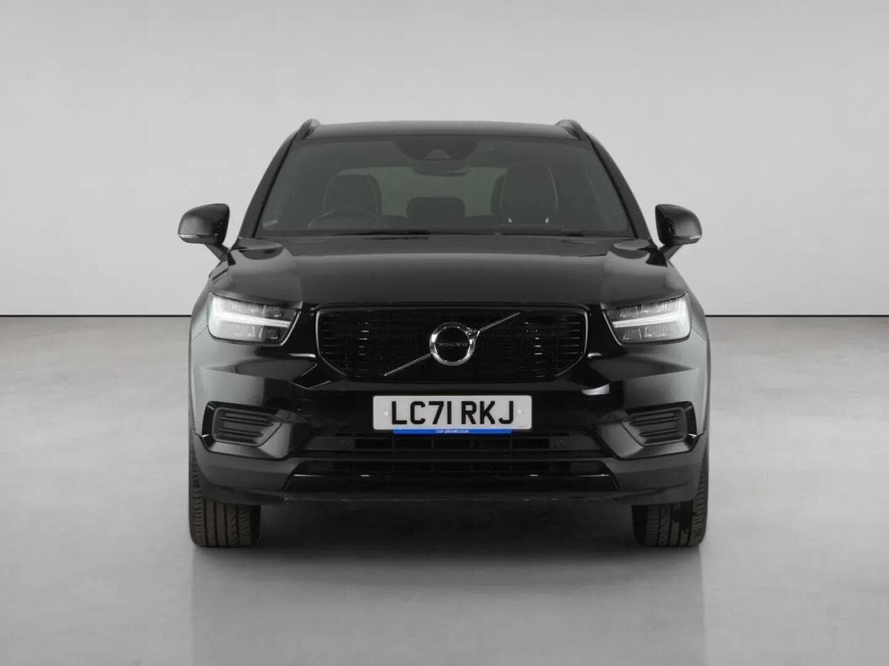 Volvo XC40 thumbnail Front