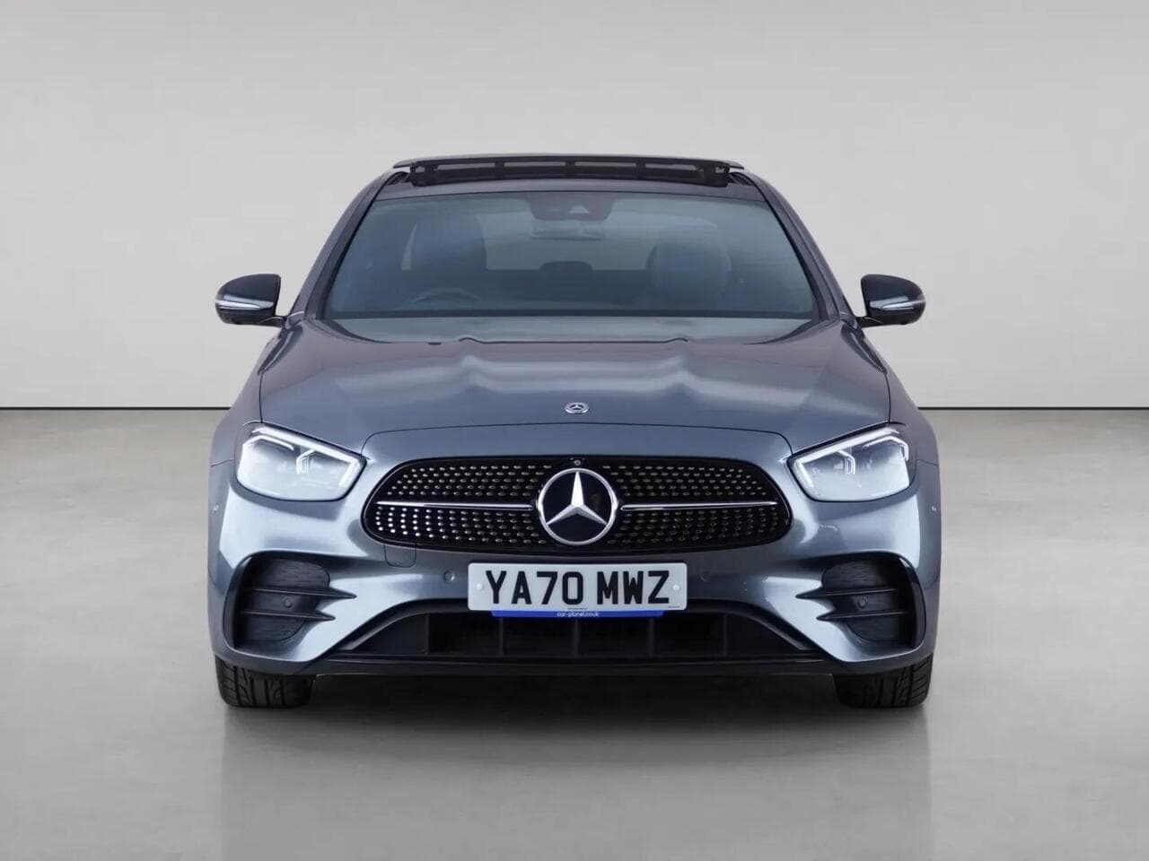 Mercedes-Benz E Class thumbnail Front