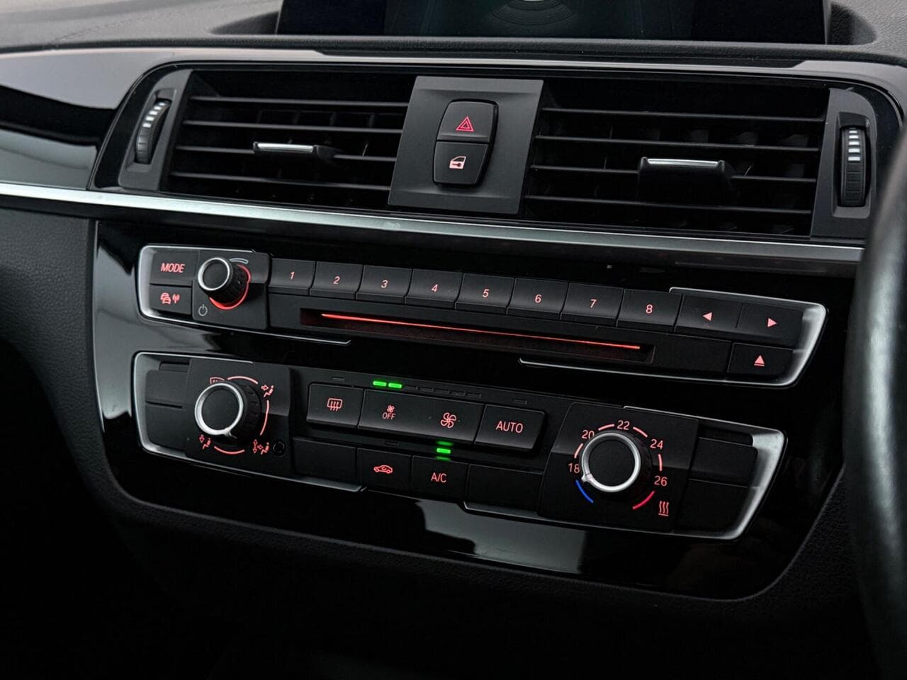BMW 2 Series thumbnail Infotainment System
