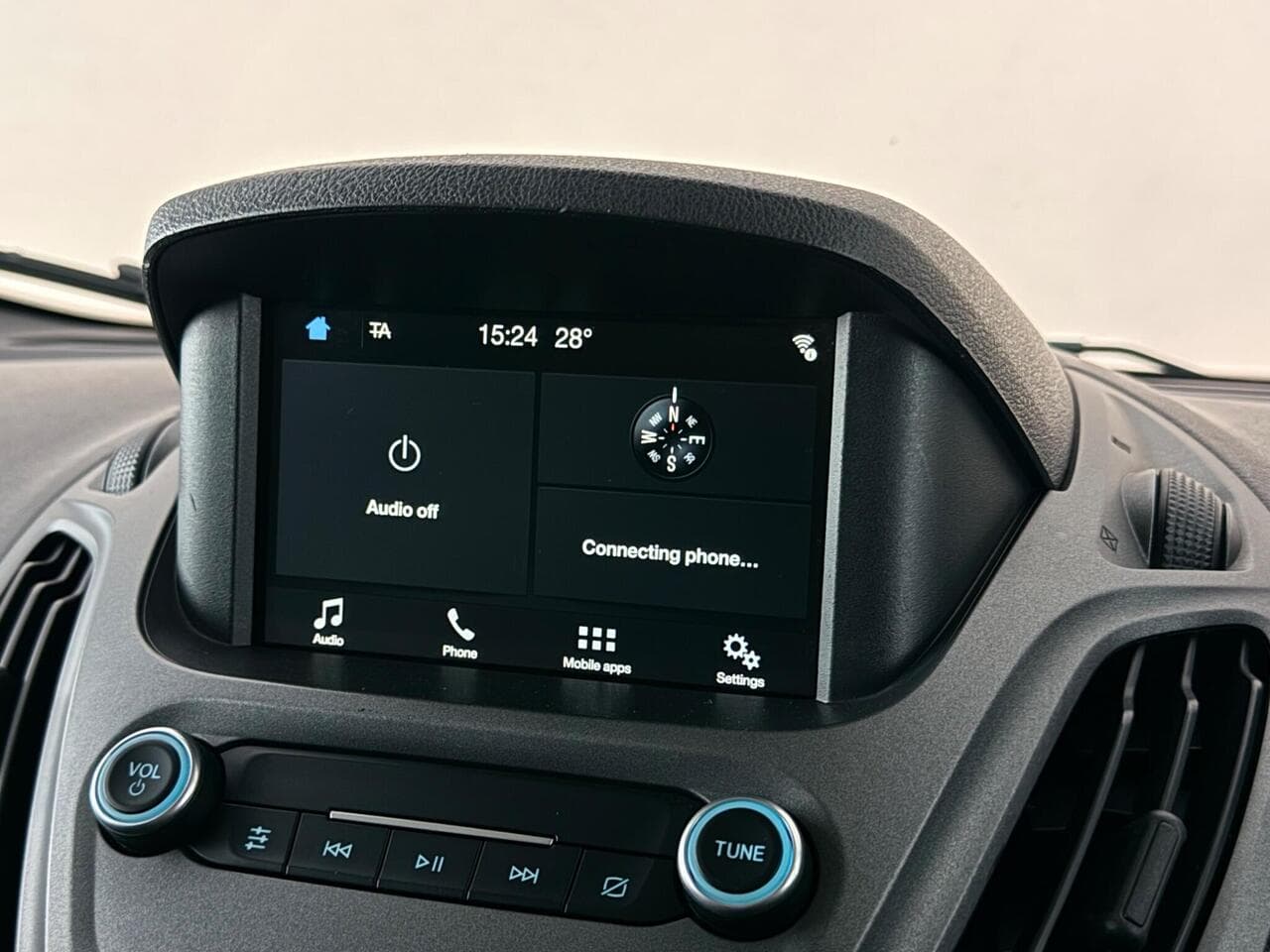Ford Transit Courier thumbnail Infotainment System