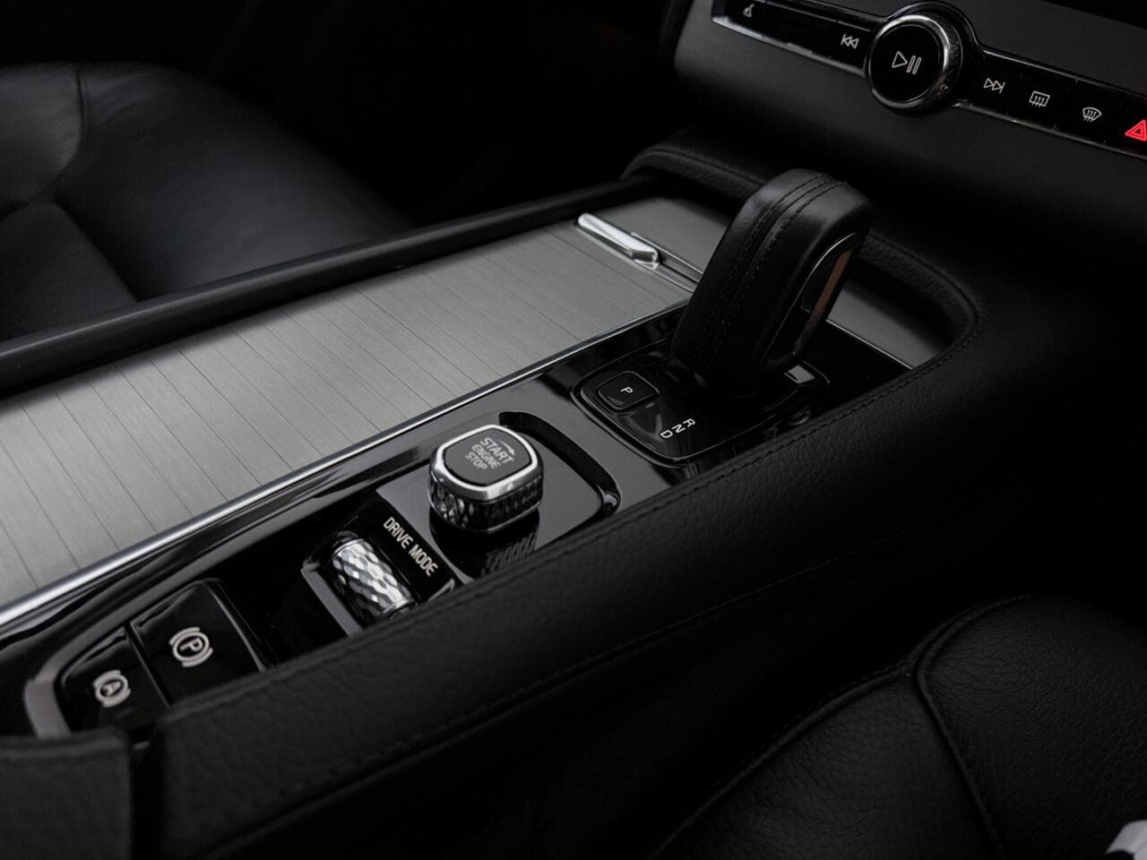 Volvo XC90 thumbnail Misc Controls