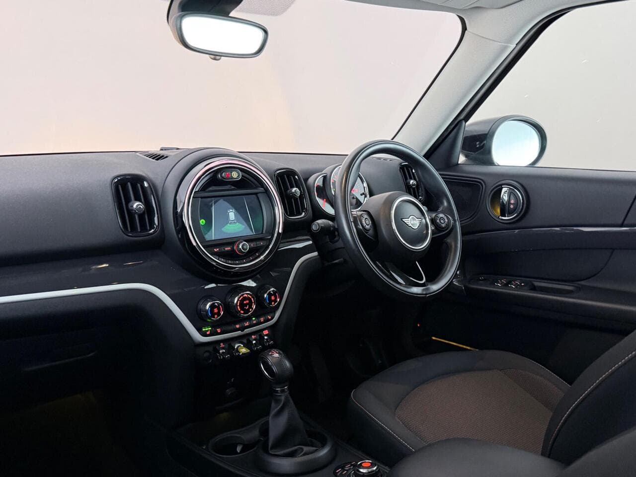MINI Countryman thumbnail Interior Front