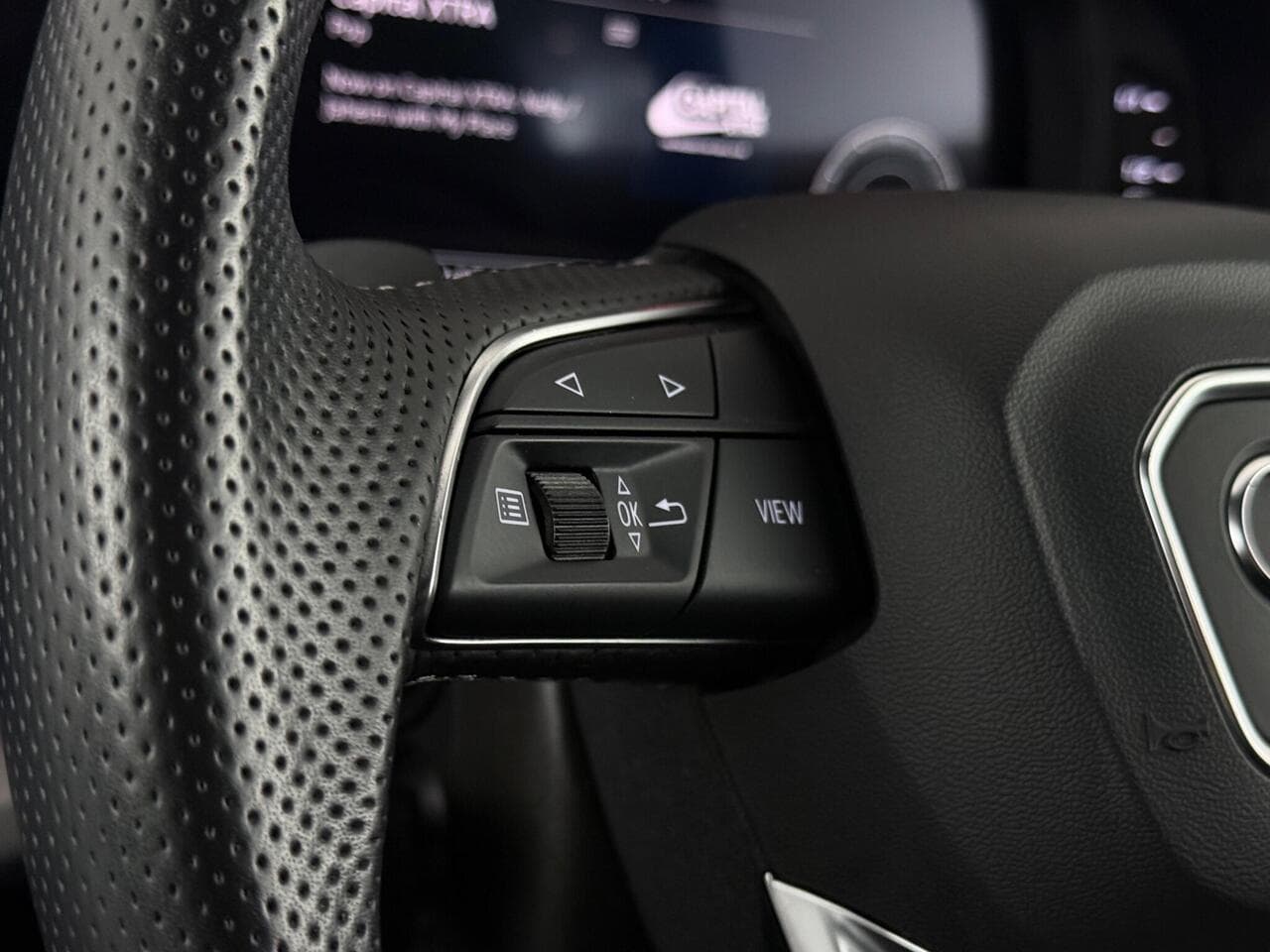 Audi Q8 thumbnail Misc Controls