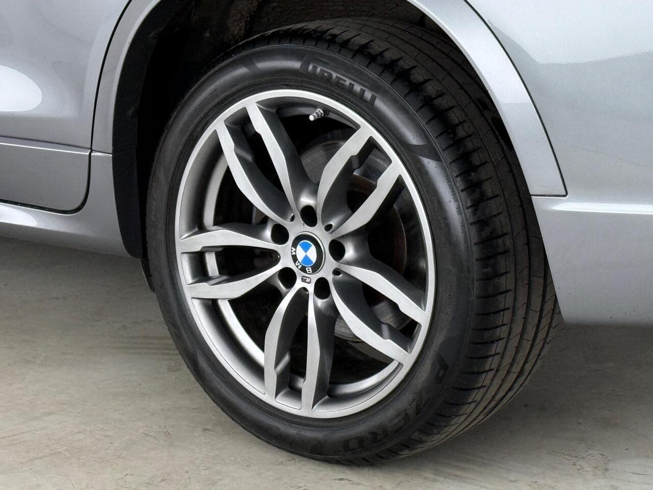 BMW X3 thumbnail Wheel