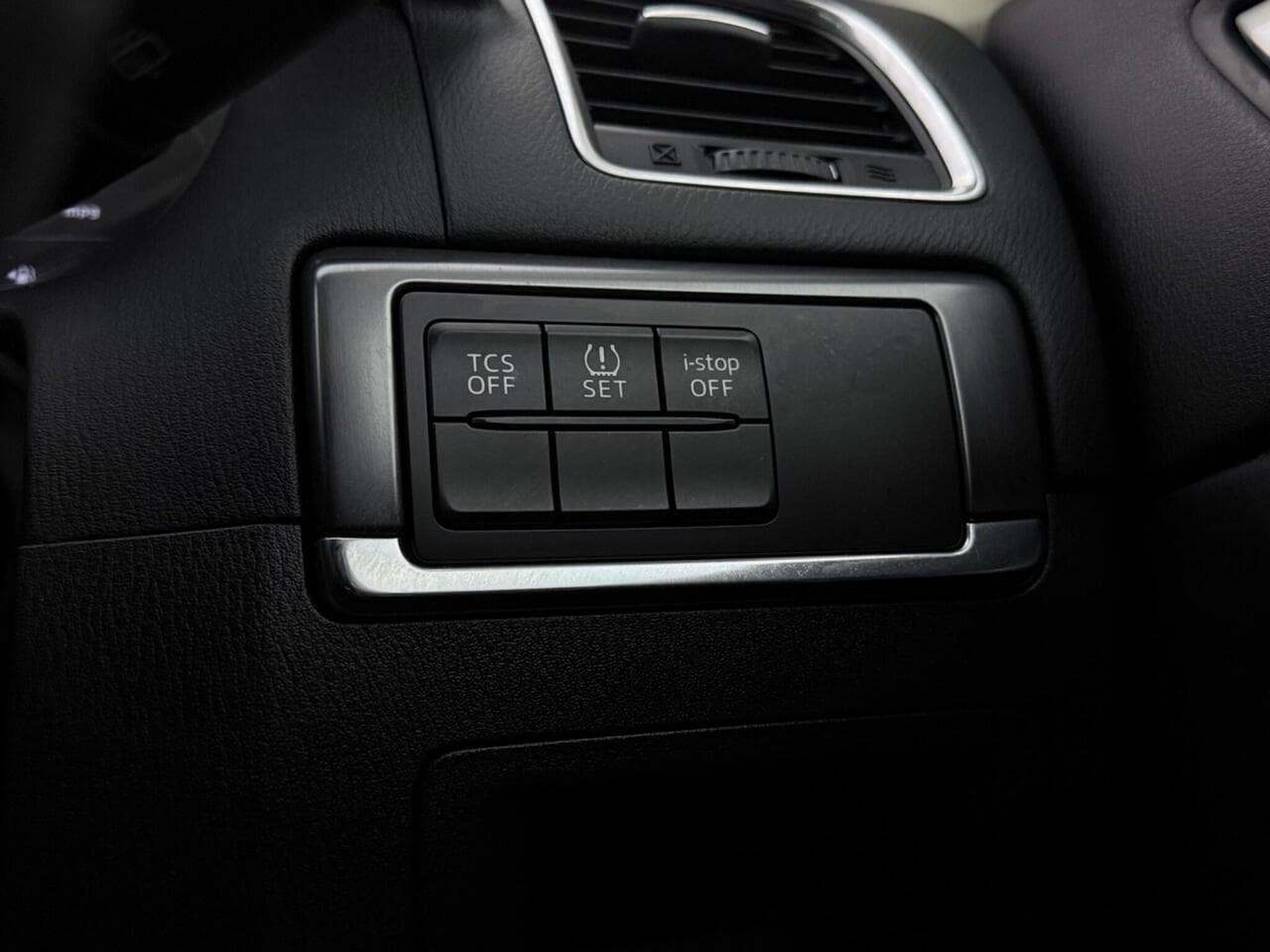 Mazda CX-5 thumbnail Misc Controls