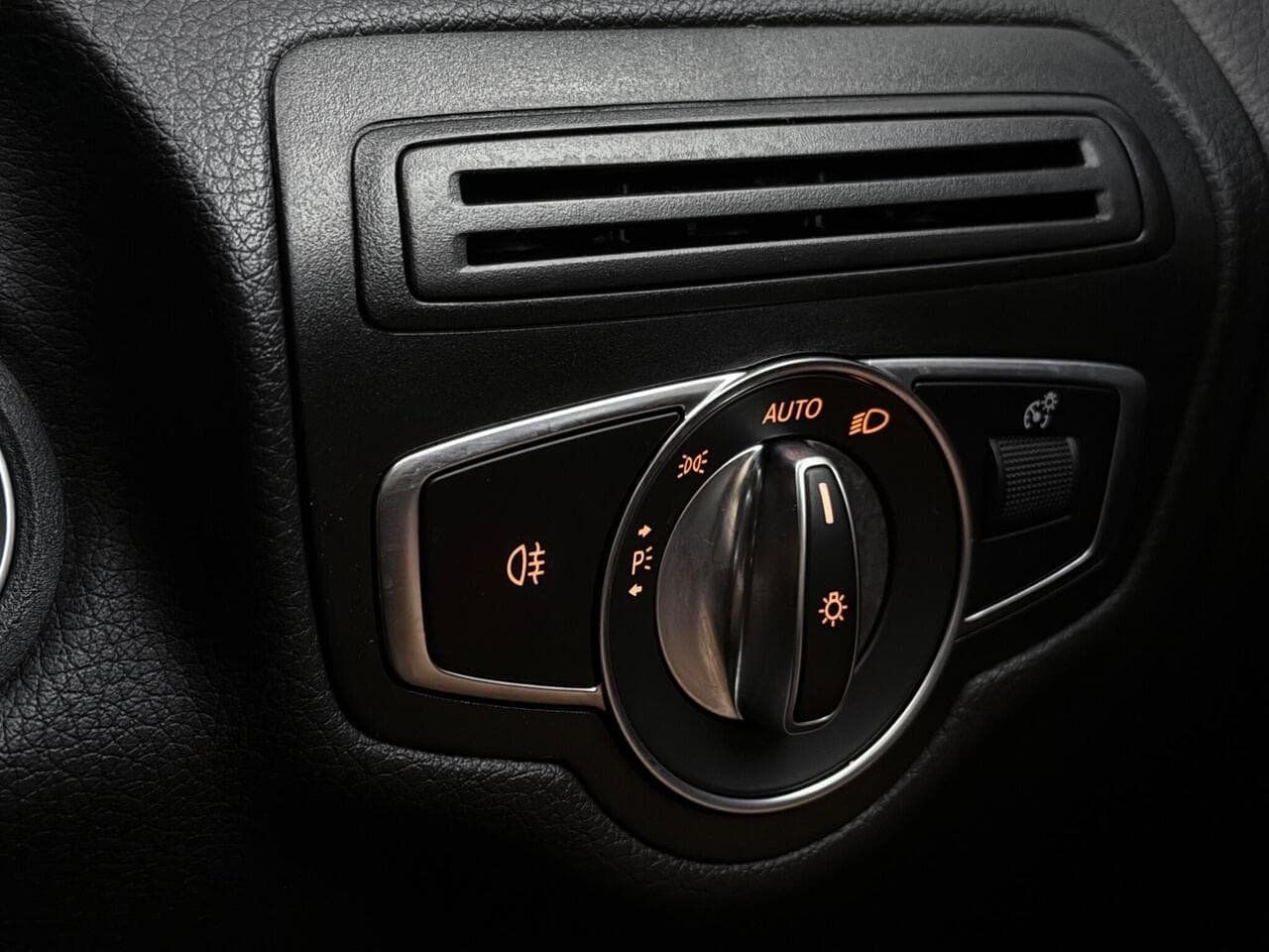 Mercedes-Benz GLC thumbnail Misc Controls