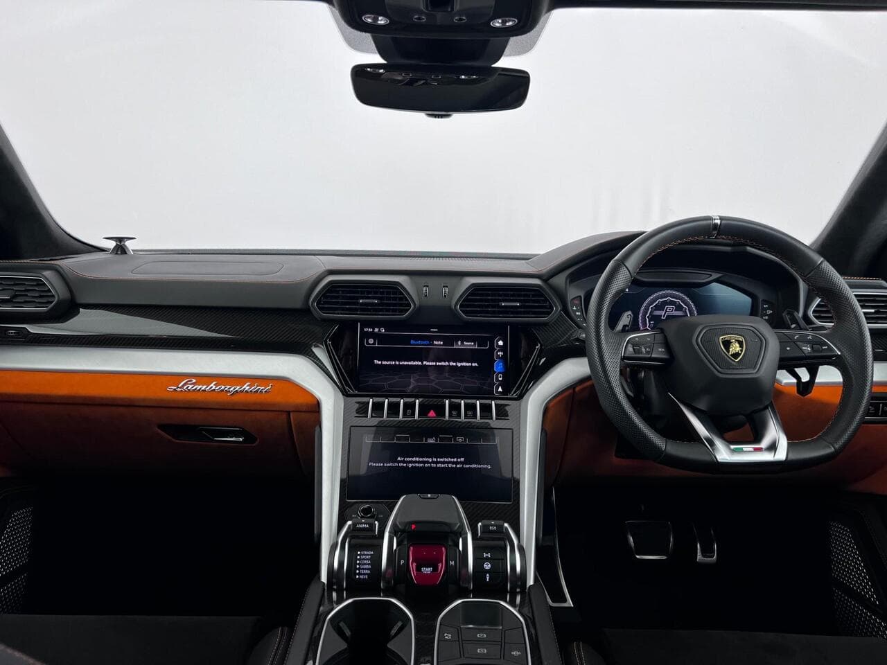 Lamborghini Urus thumbnail Interior Front