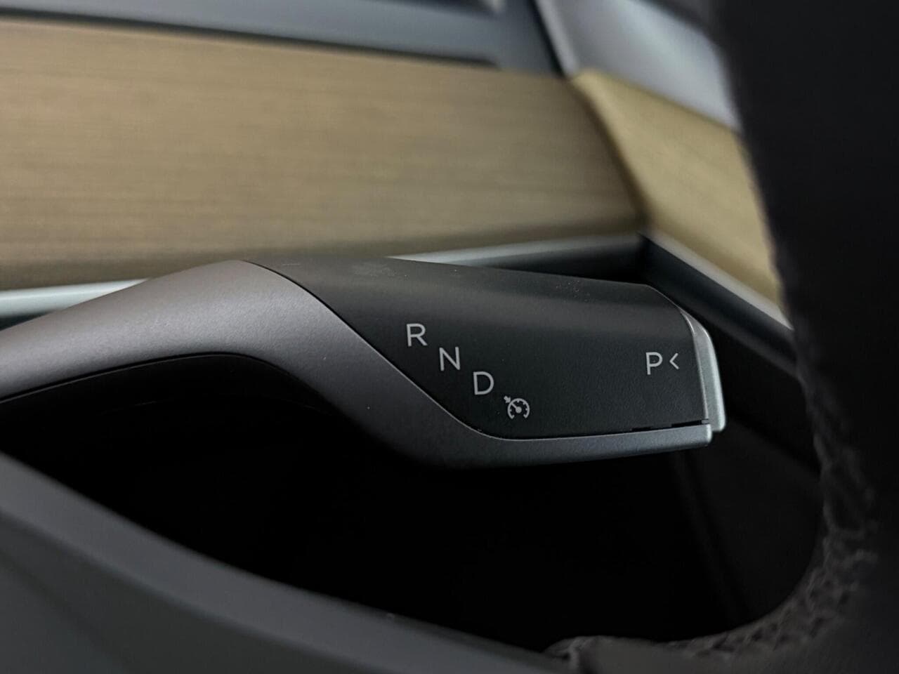Tesla Model Y thumbnail Misc Controls
