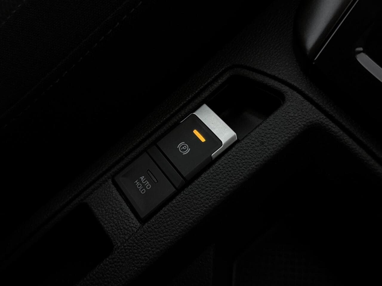 Volkswagen T-Roc thumbnail Misc Controls
