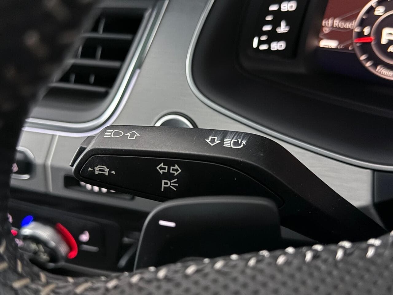 Audi Q7 thumbnail Misc Controls