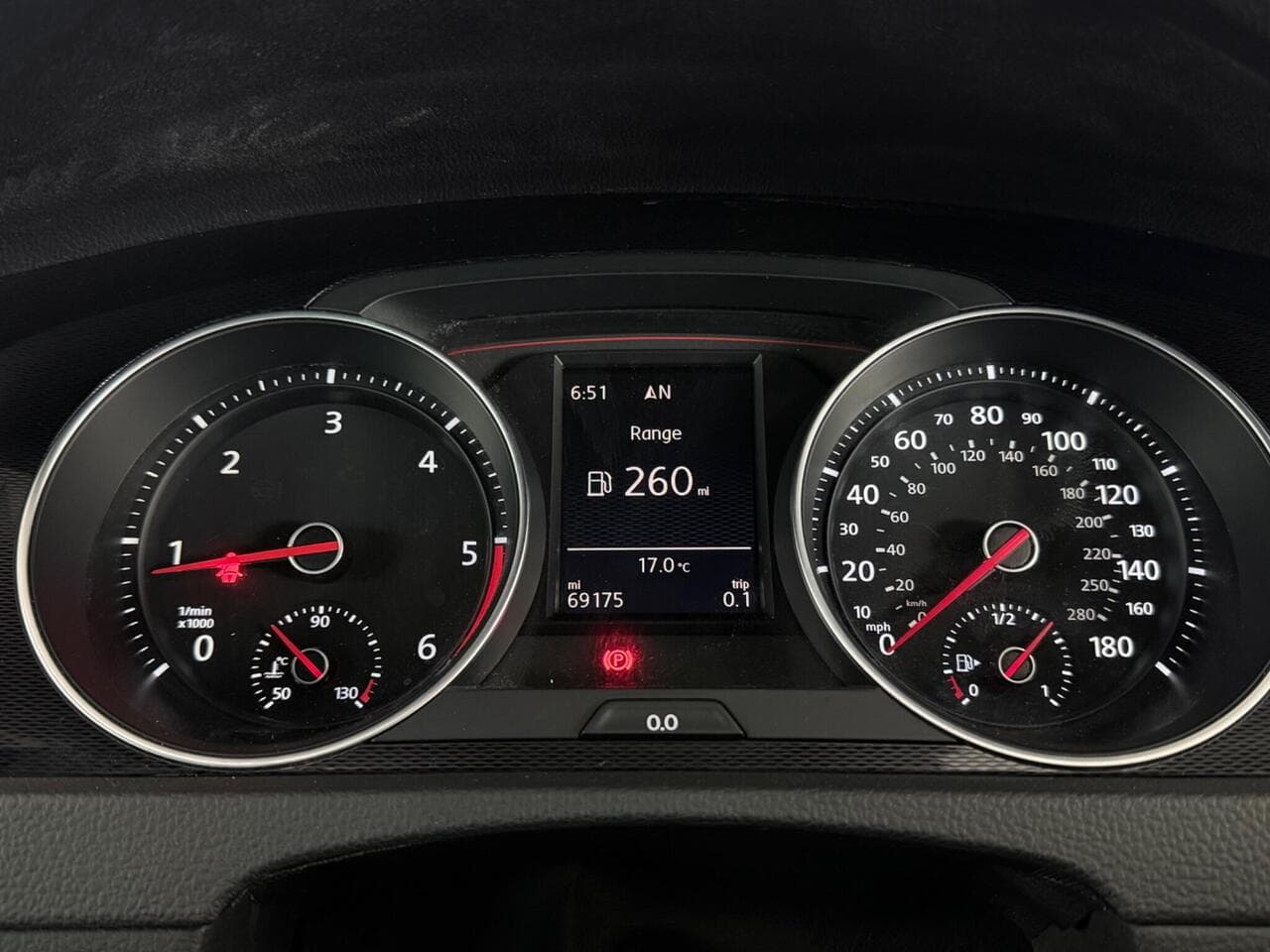 Volkswagen Golf thumbnail Driver Instruments