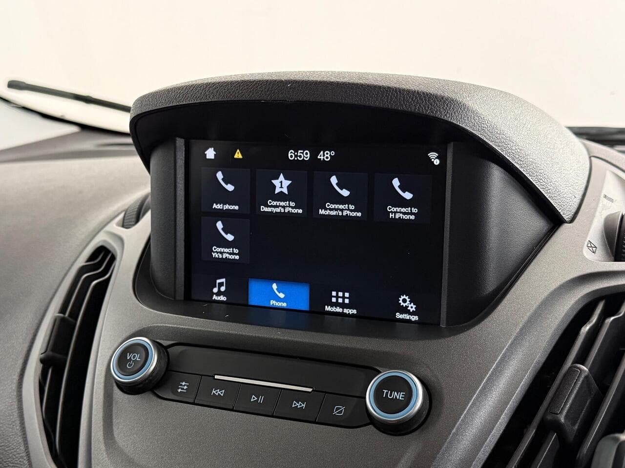 Ford Transit Courier thumbnail Infotainment System