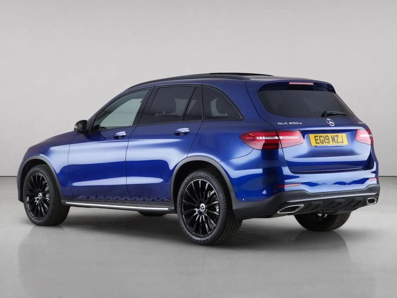 Mercedes-Benz GLC thumbnail Rear Left