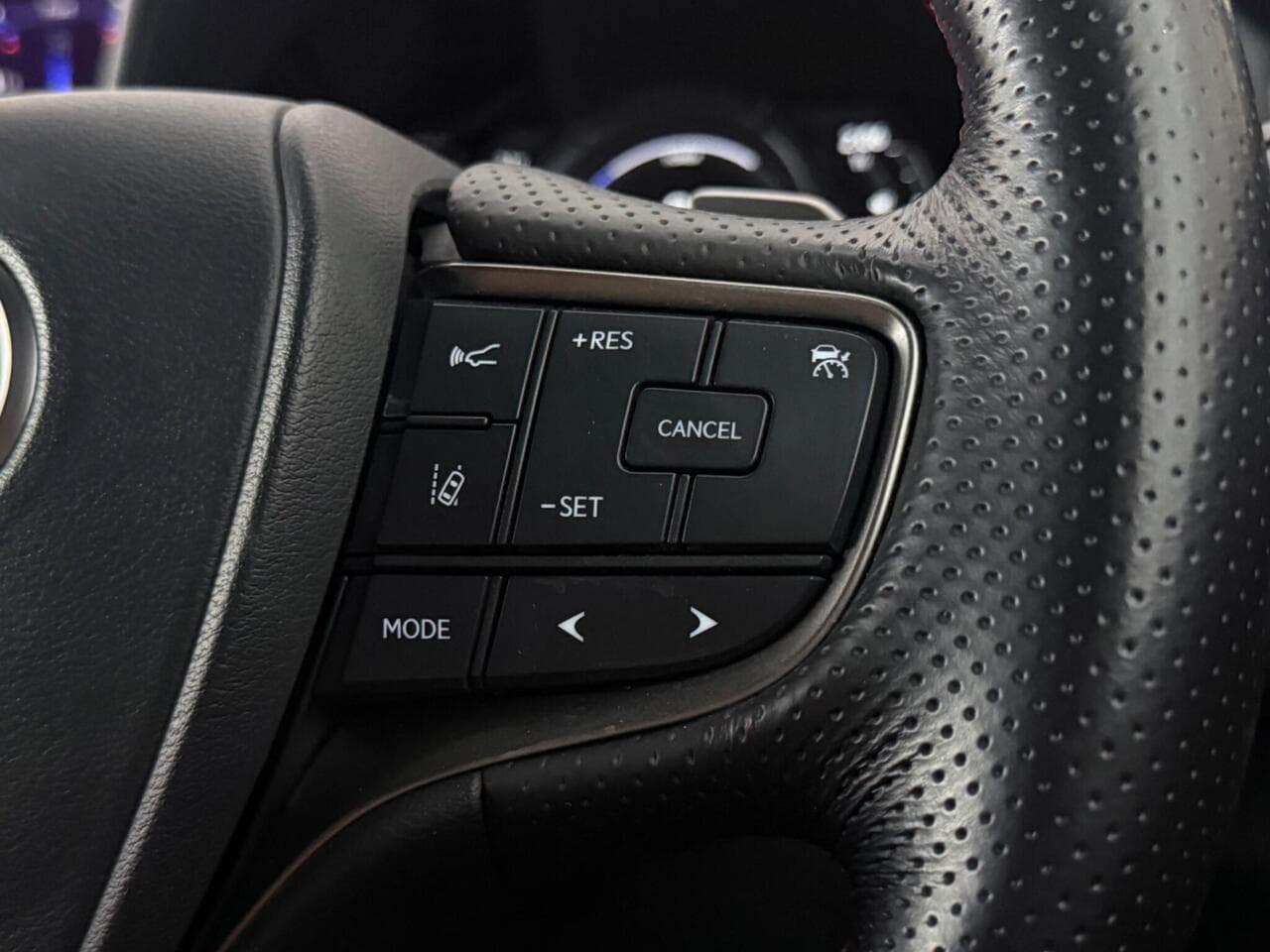 Lexus UX thumbnail Misc Controls