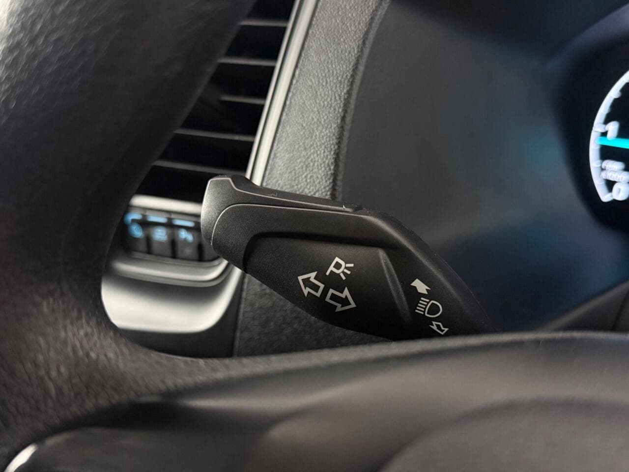 Ford Transit Custom thumbnail Misc Controls