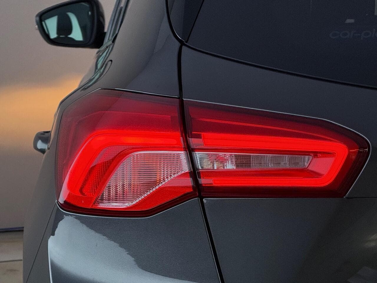 Ford Focus thumbnail Lights Rear