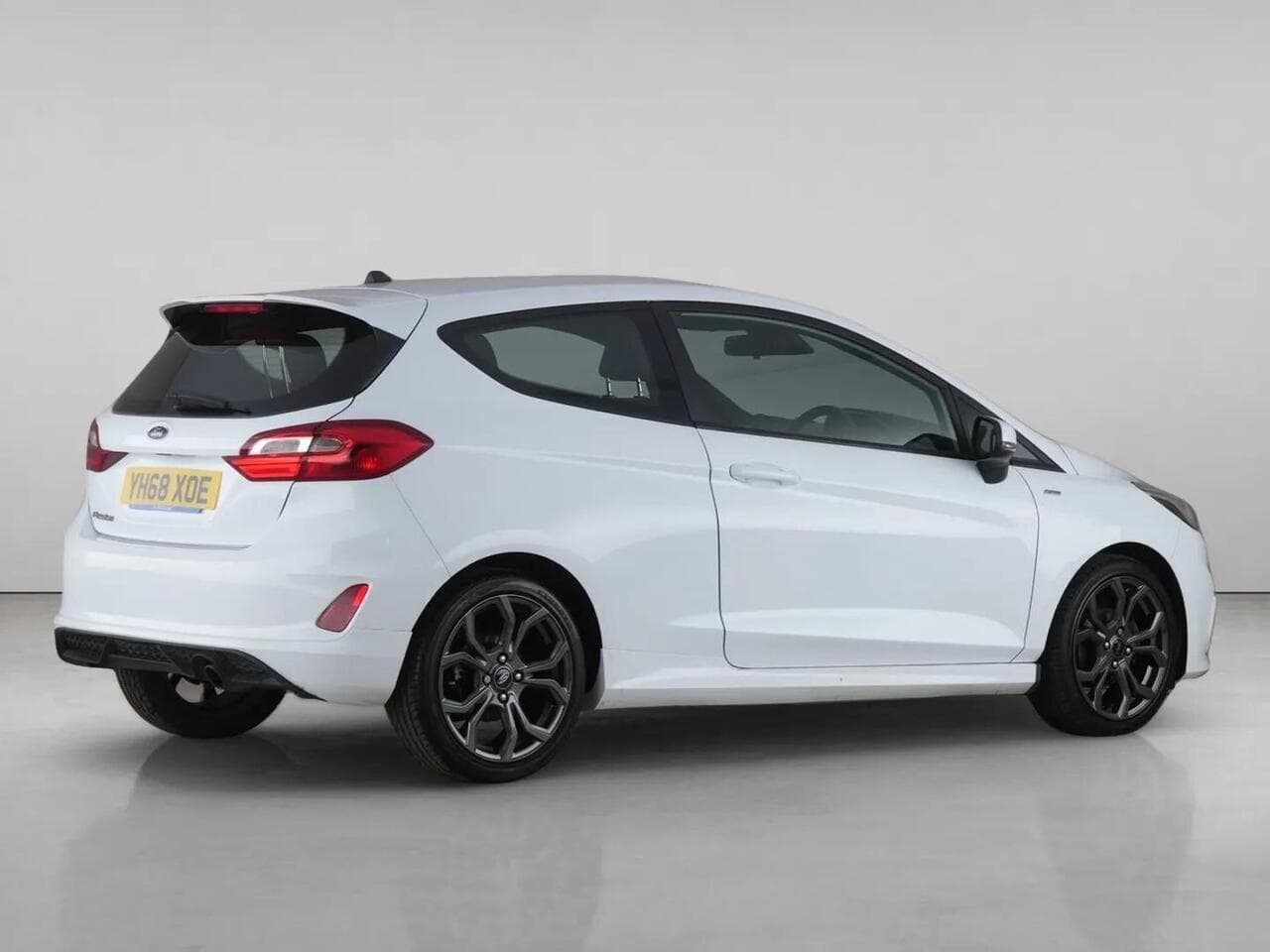 Ford Fiesta thumbnail Rear Right