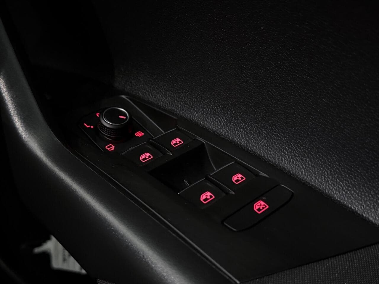 Volkswagen Polo thumbnail Misc Controls