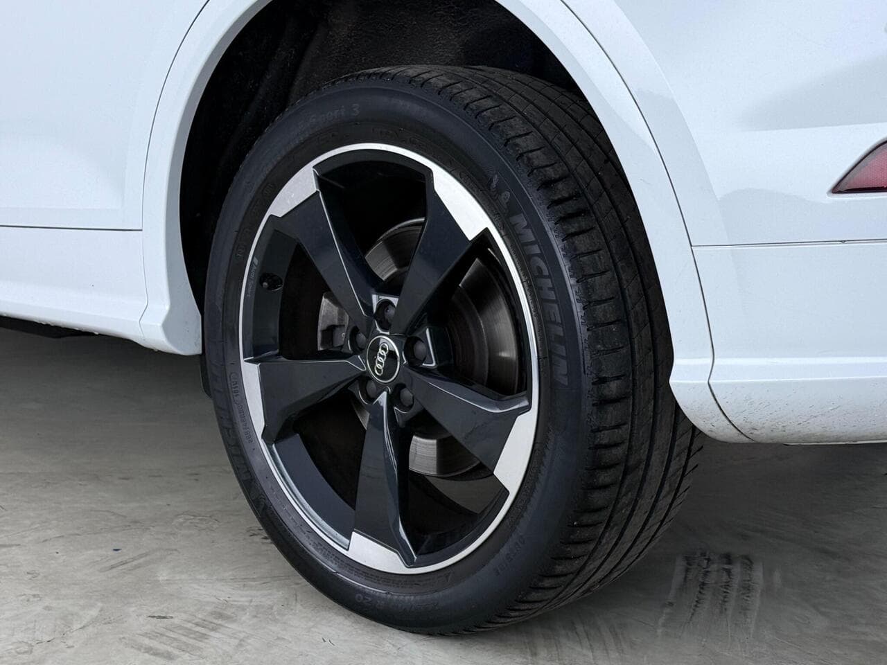 Audi Q5 thumbnail Wheel
