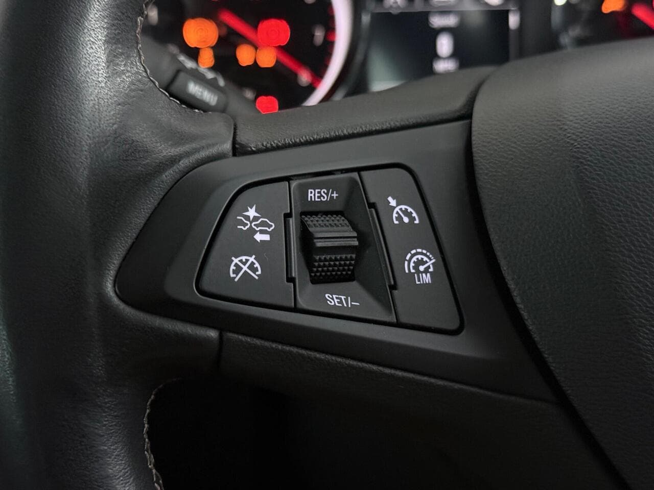 Vauxhall Astra thumbnail Misc Controls