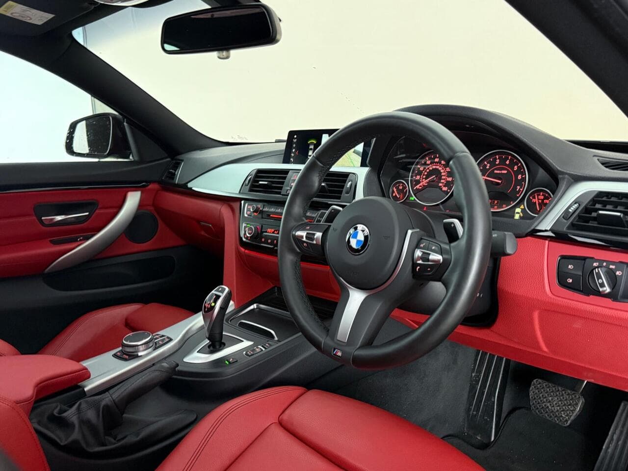 BMW 4 Series Gran Coupe thumbnail Interior Front