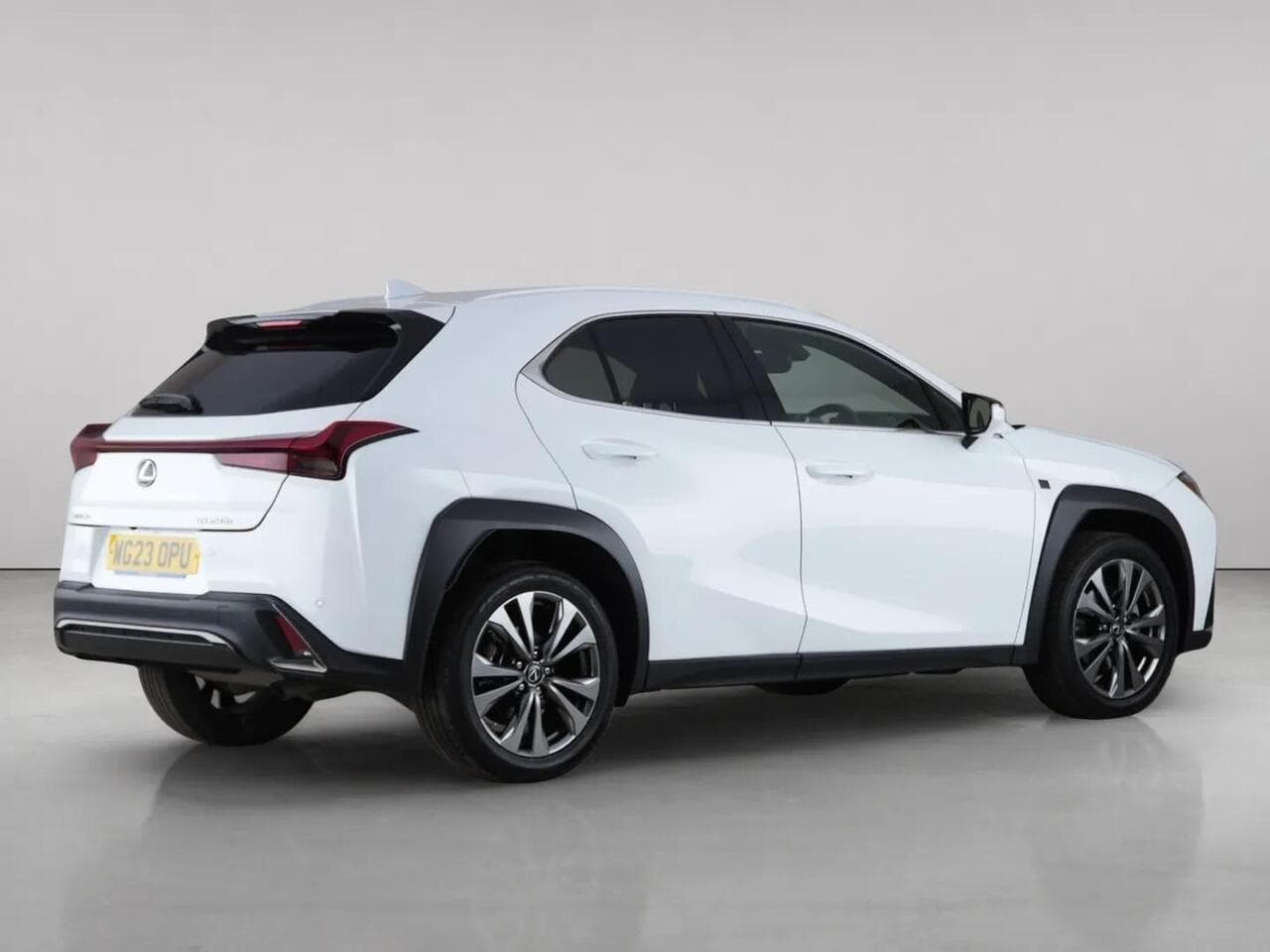 Lexus UX thumbnail Rear Right