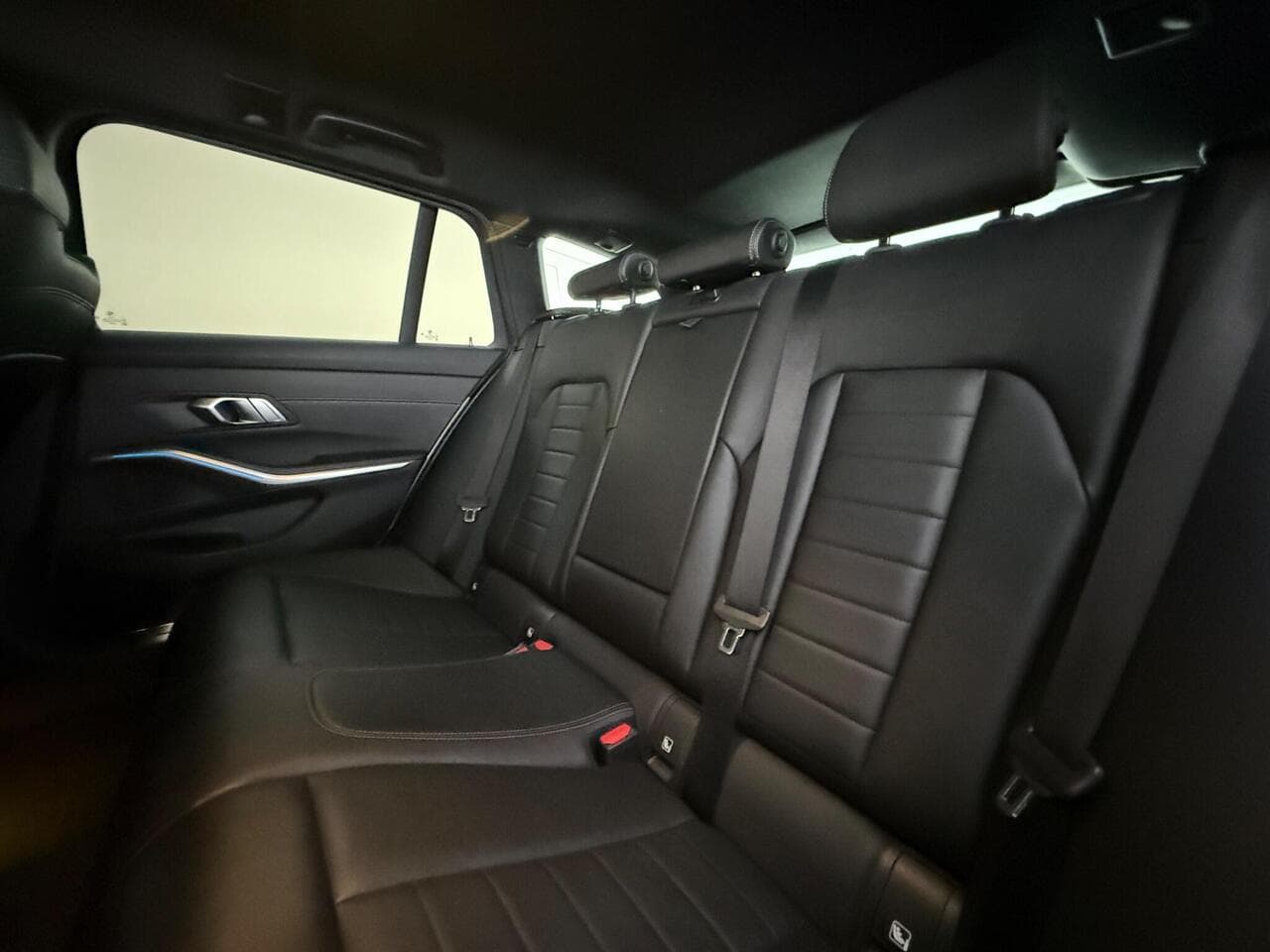 BMW 3 Series thumbnail Seats Rear