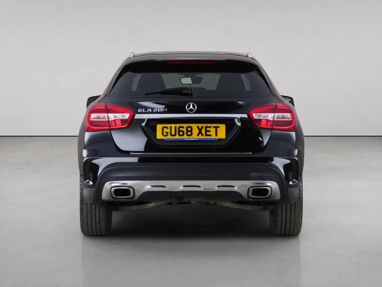 Mercedes-Benz GLA thumbnail Rear