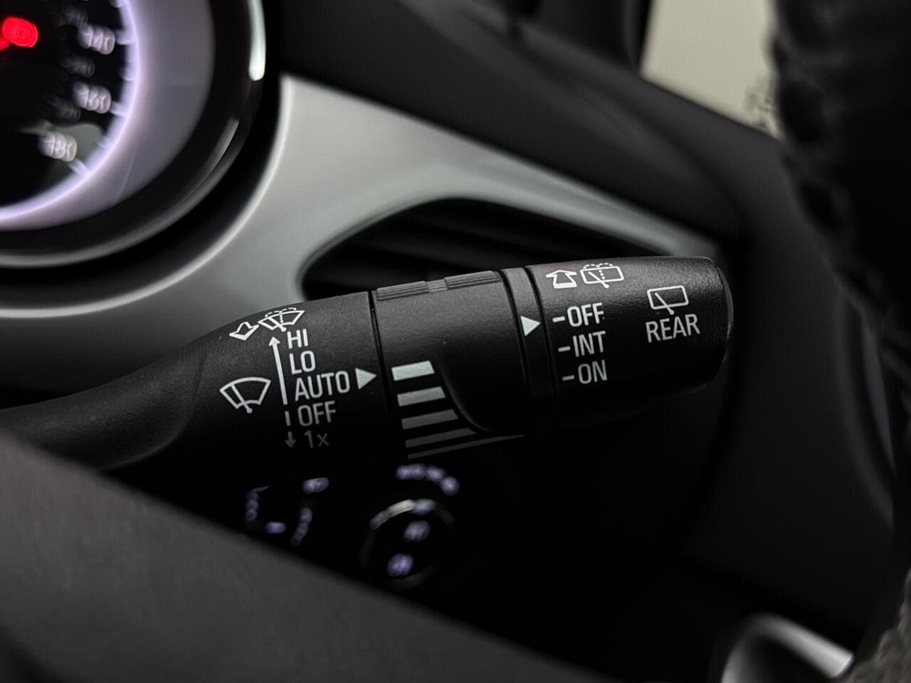 Vauxhall Astra thumbnail Misc Controls