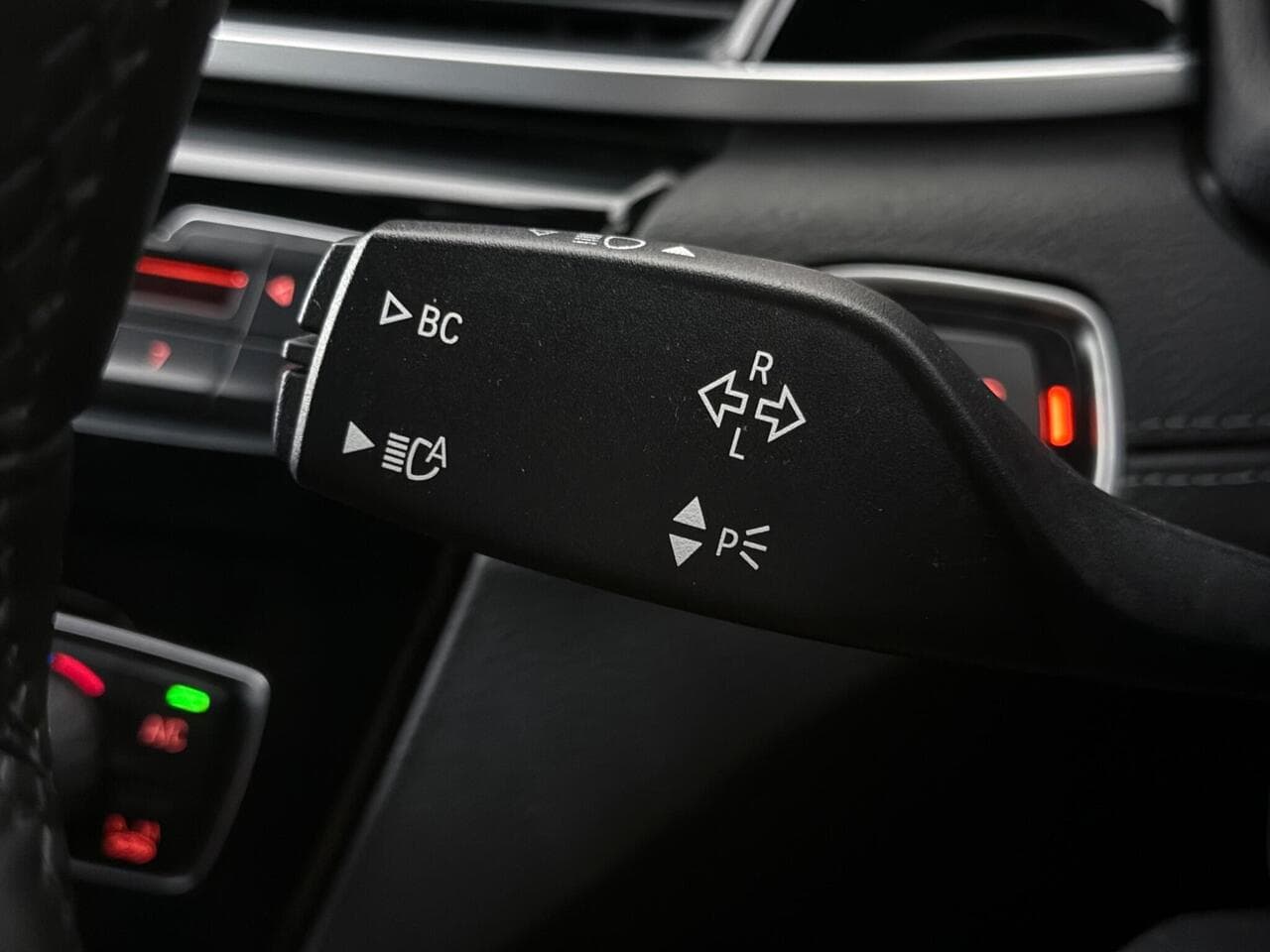 BMW X2 thumbnail Misc Controls
