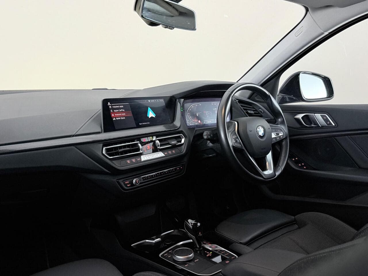 BMW 1 Series thumbnail Interior Front