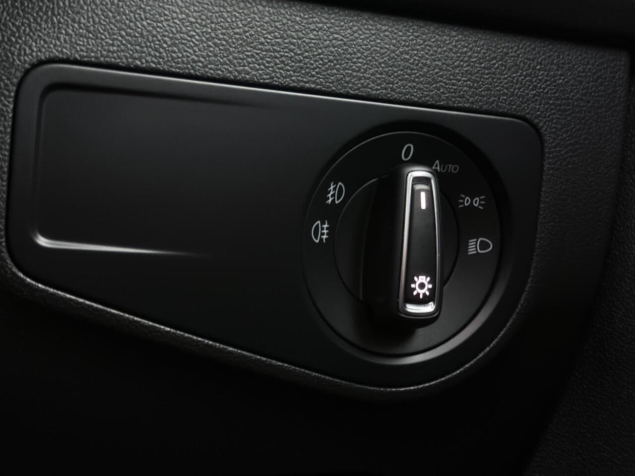 Volkswagen Tiguan thumbnail Misc Controls