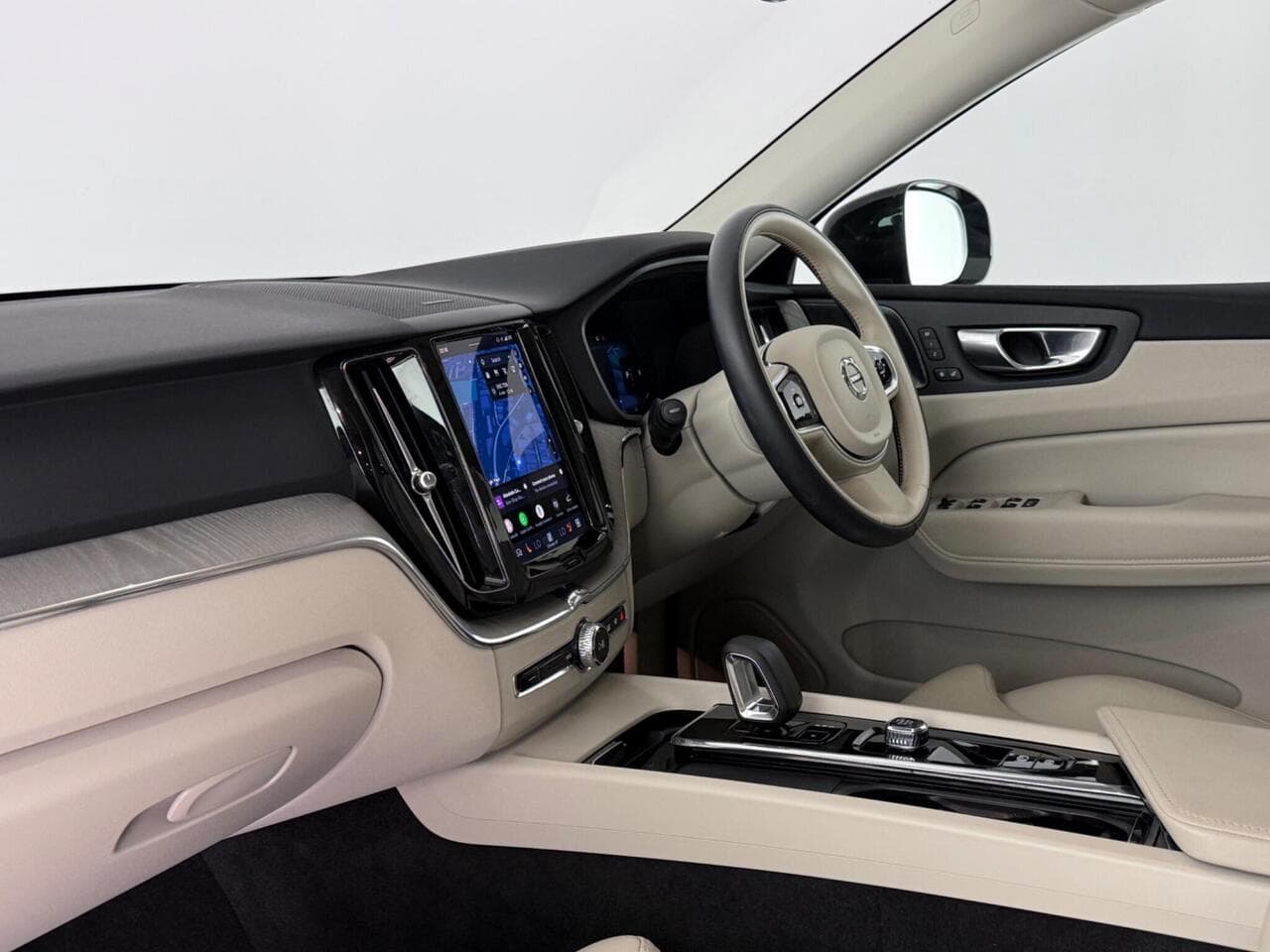 Volvo XC60 thumbnail Interior Front