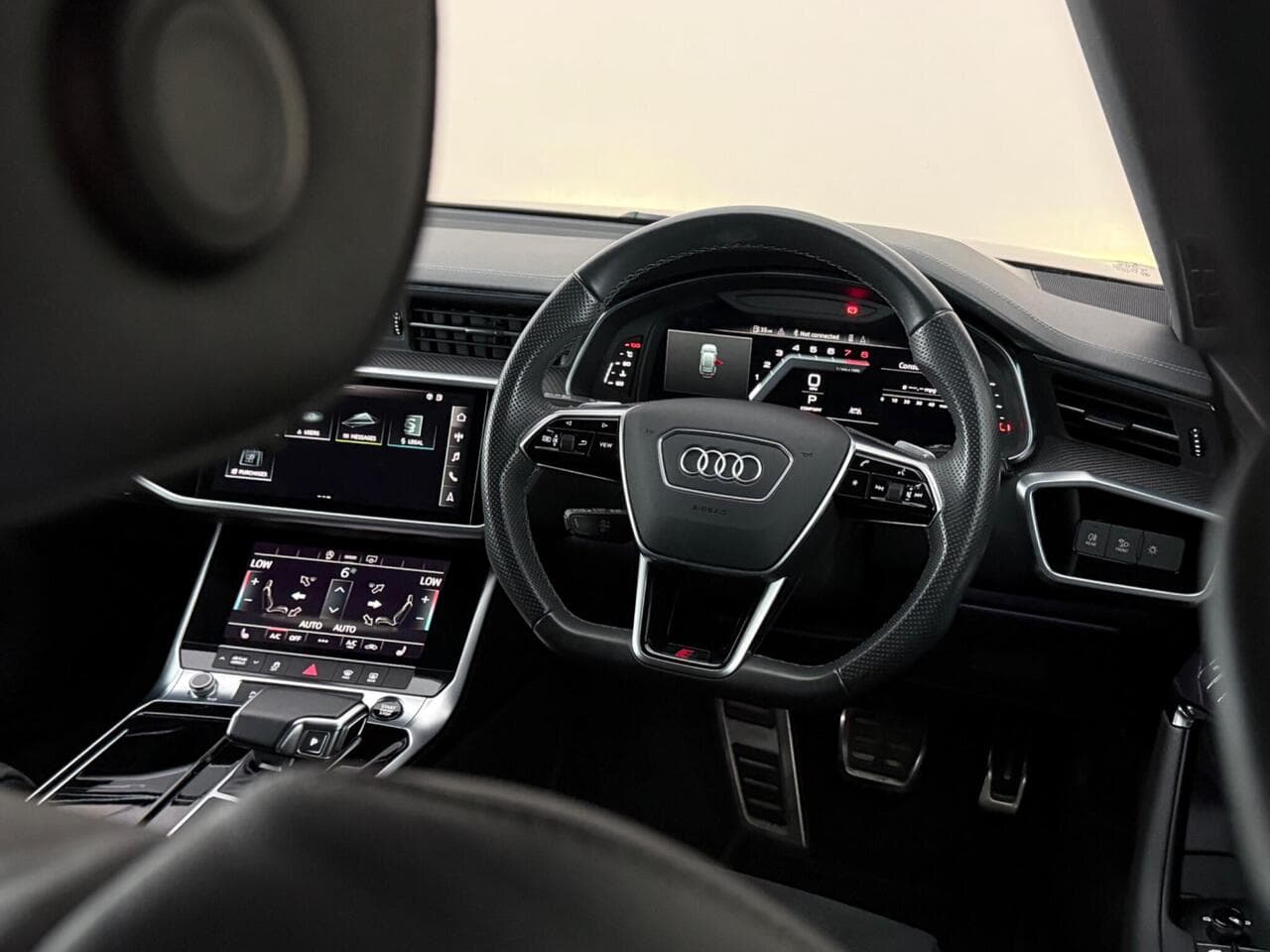 Audi A6 Avant thumbnail Steering Wheel