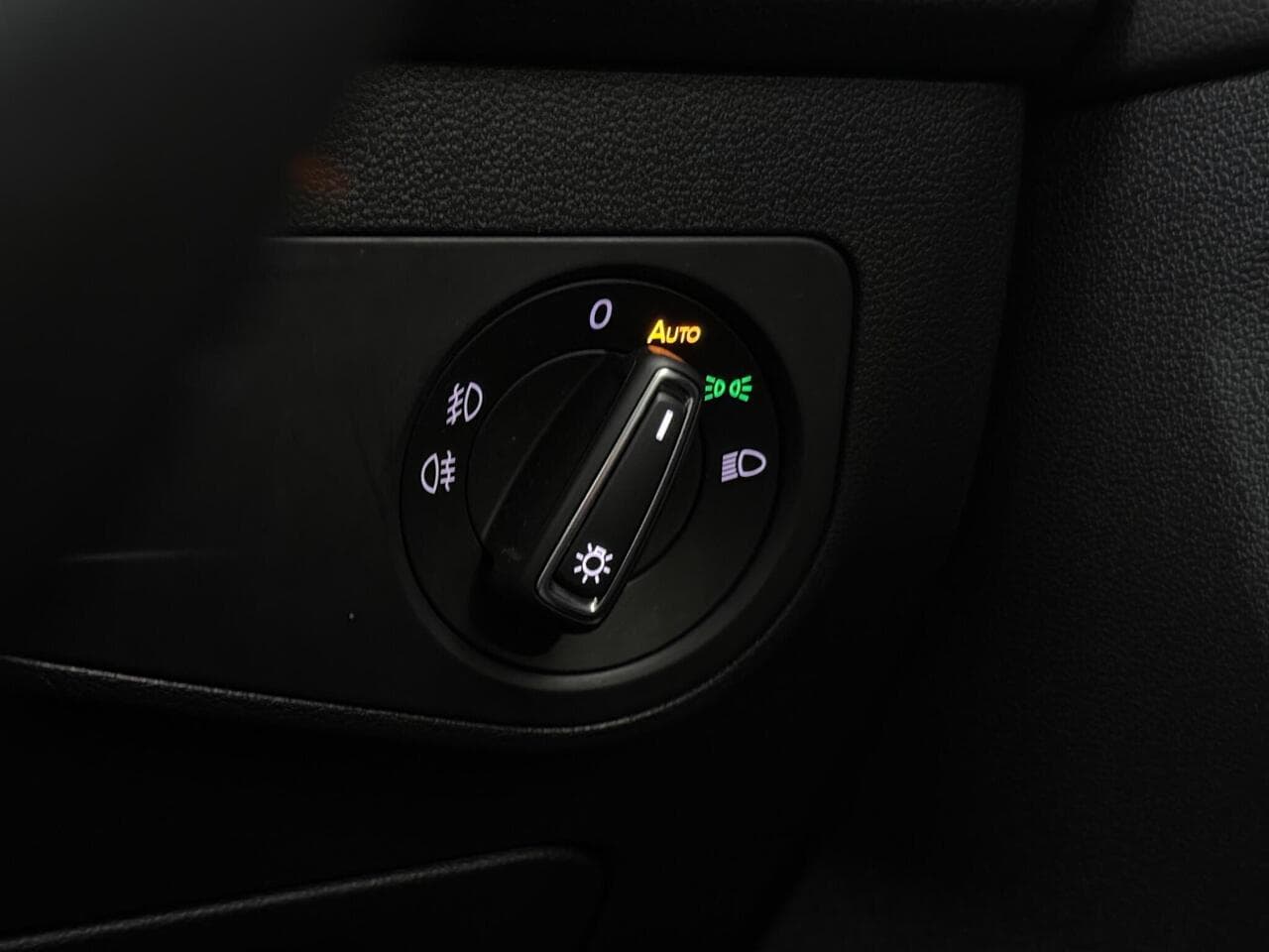Volkswagen Tiguan thumbnail Misc Controls
