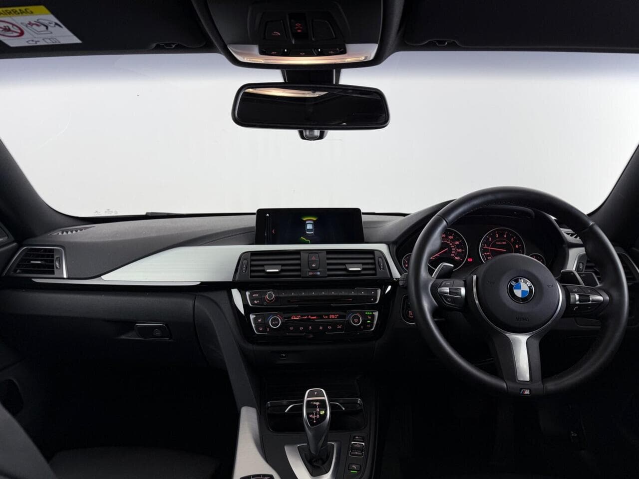 BMW 4 Series Gran Coupe thumbnail Interior Front