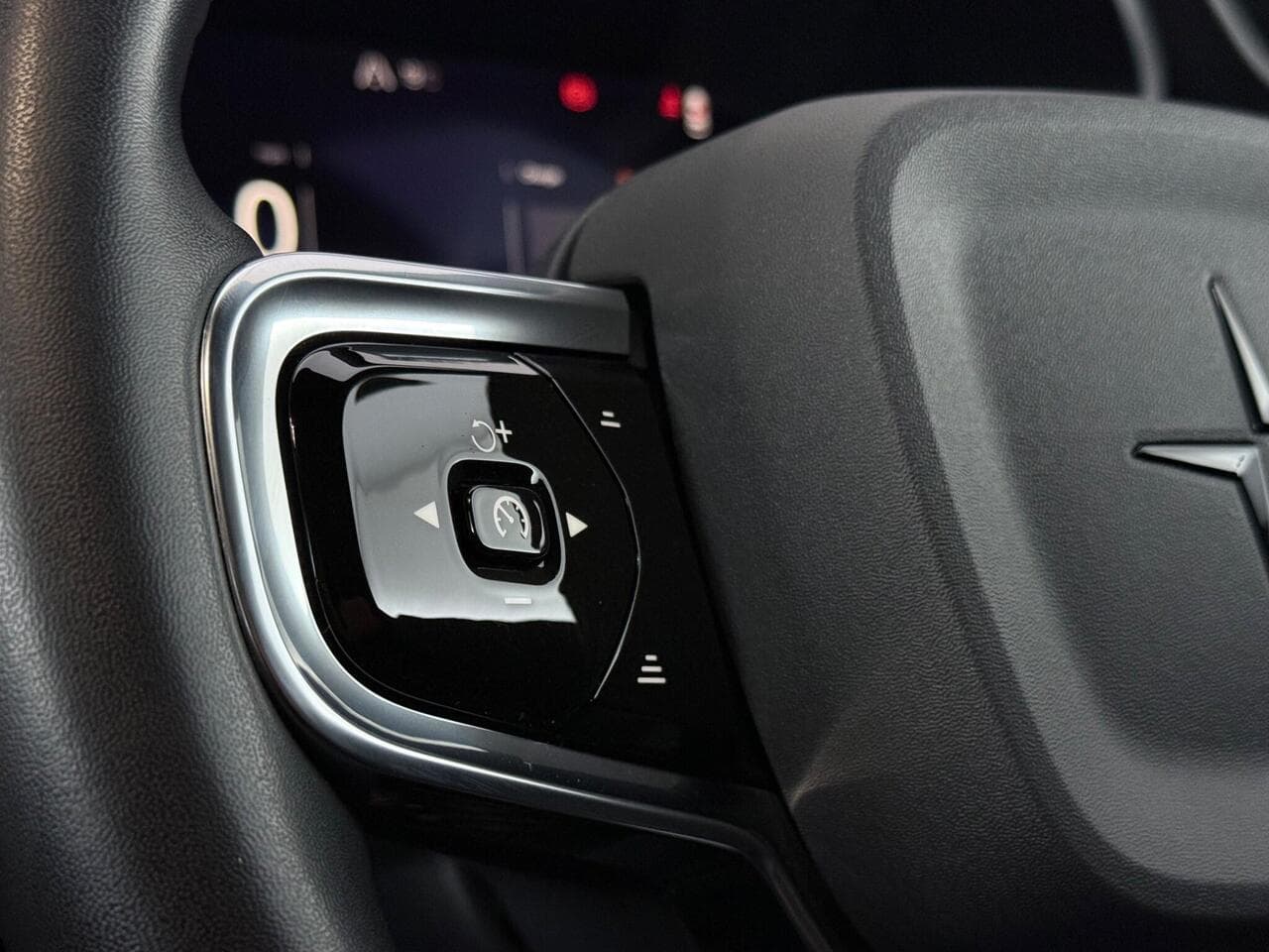Polestar Polestar 2 thumbnail Misc Controls