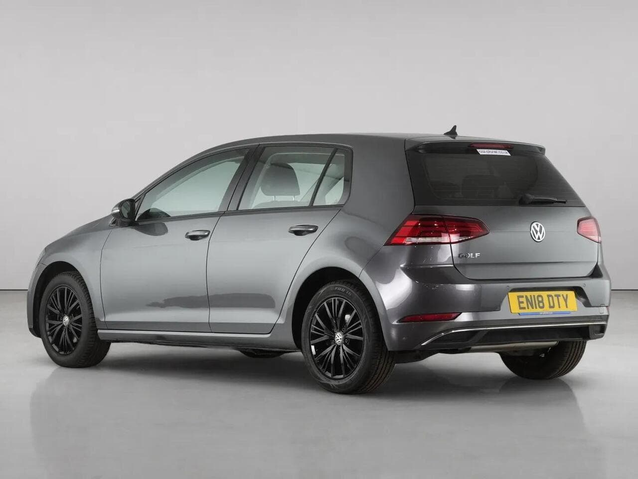 Volkswagen Golf thumbnail Rear Left