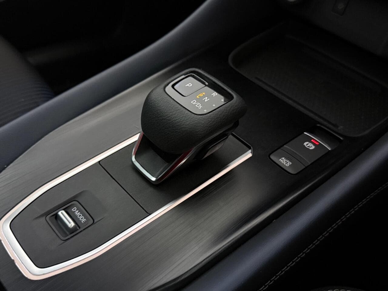 Nissan Qashqai thumbnail Interior Front