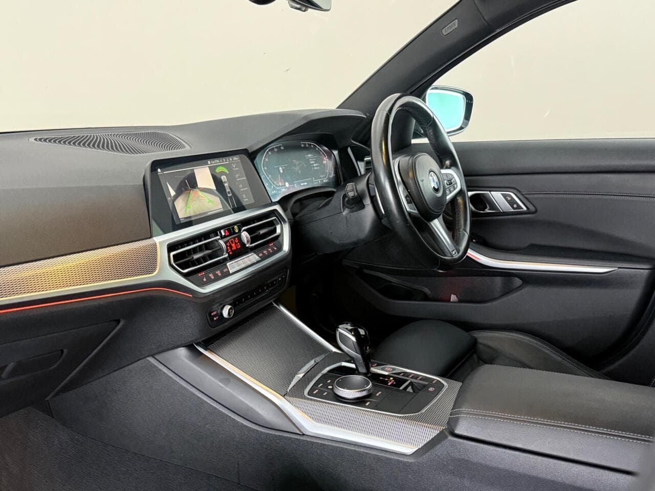 BMW 3 Series thumbnail Interior Front