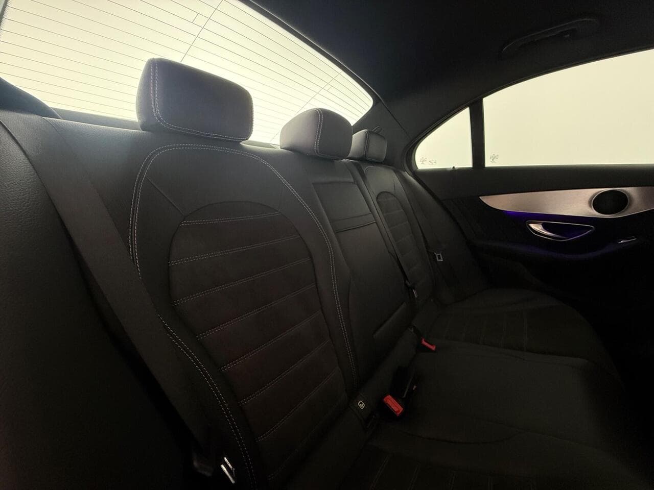 Mercedes-Benz C Class thumbnail Seats Rear