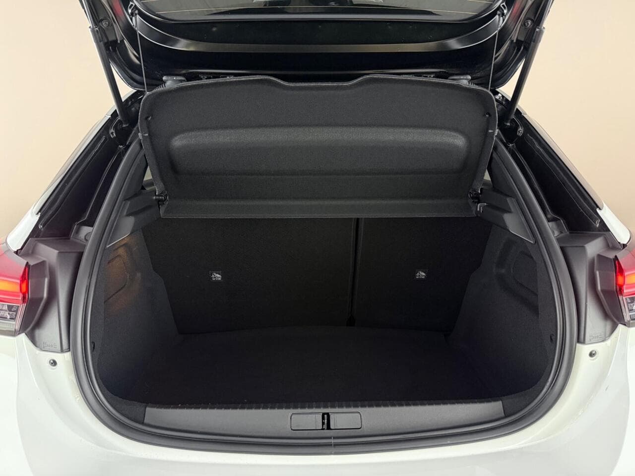 Vauxhall Corsa thumbnail Boot