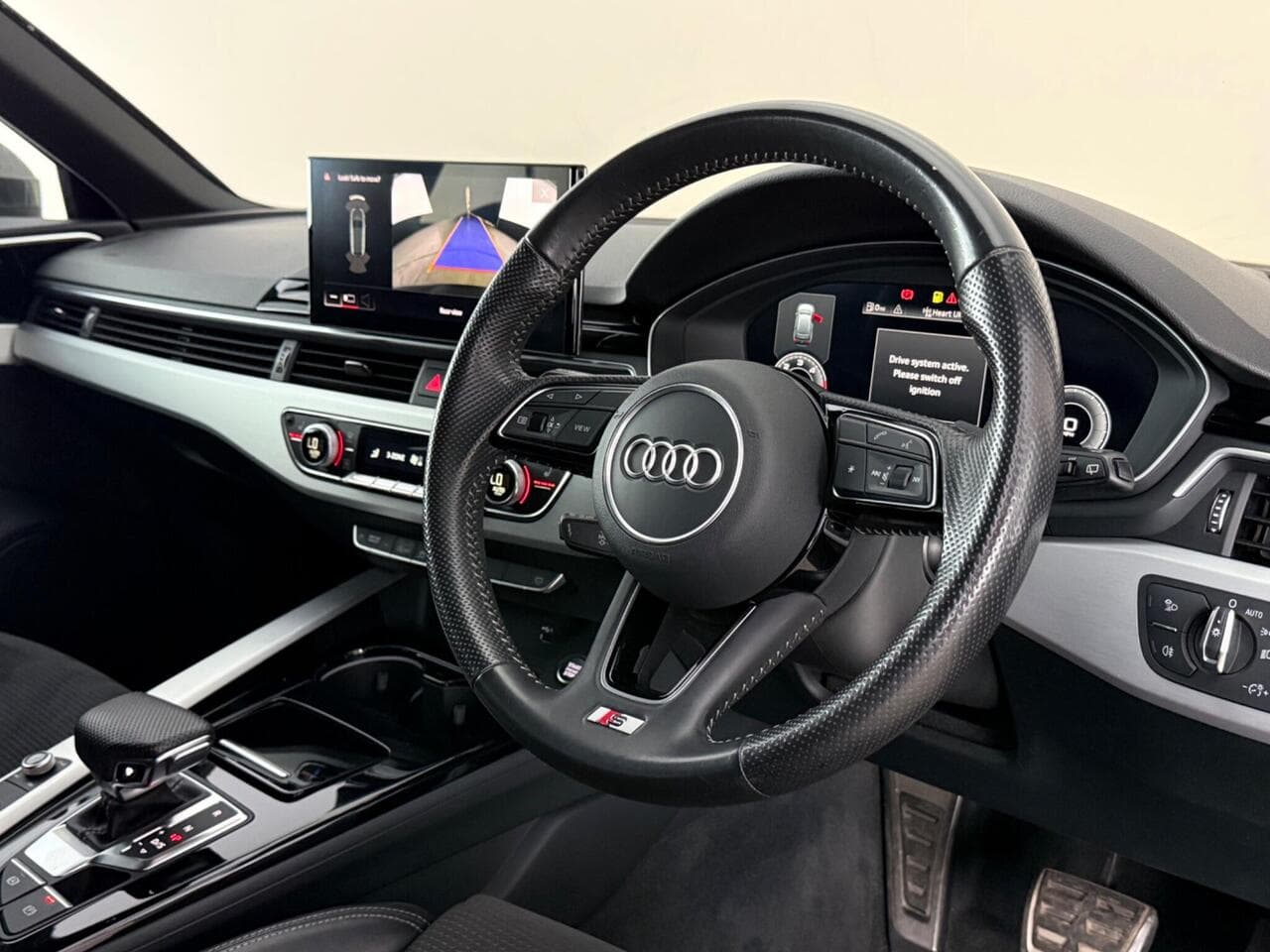 Audi A4 Avant thumbnail Steering Wheel