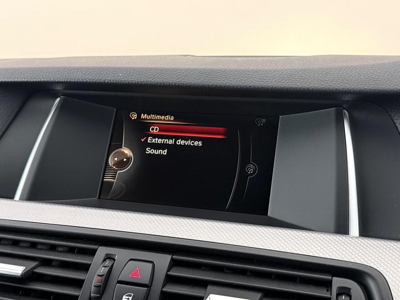 BMW 5 Series thumbnail Infotainment System