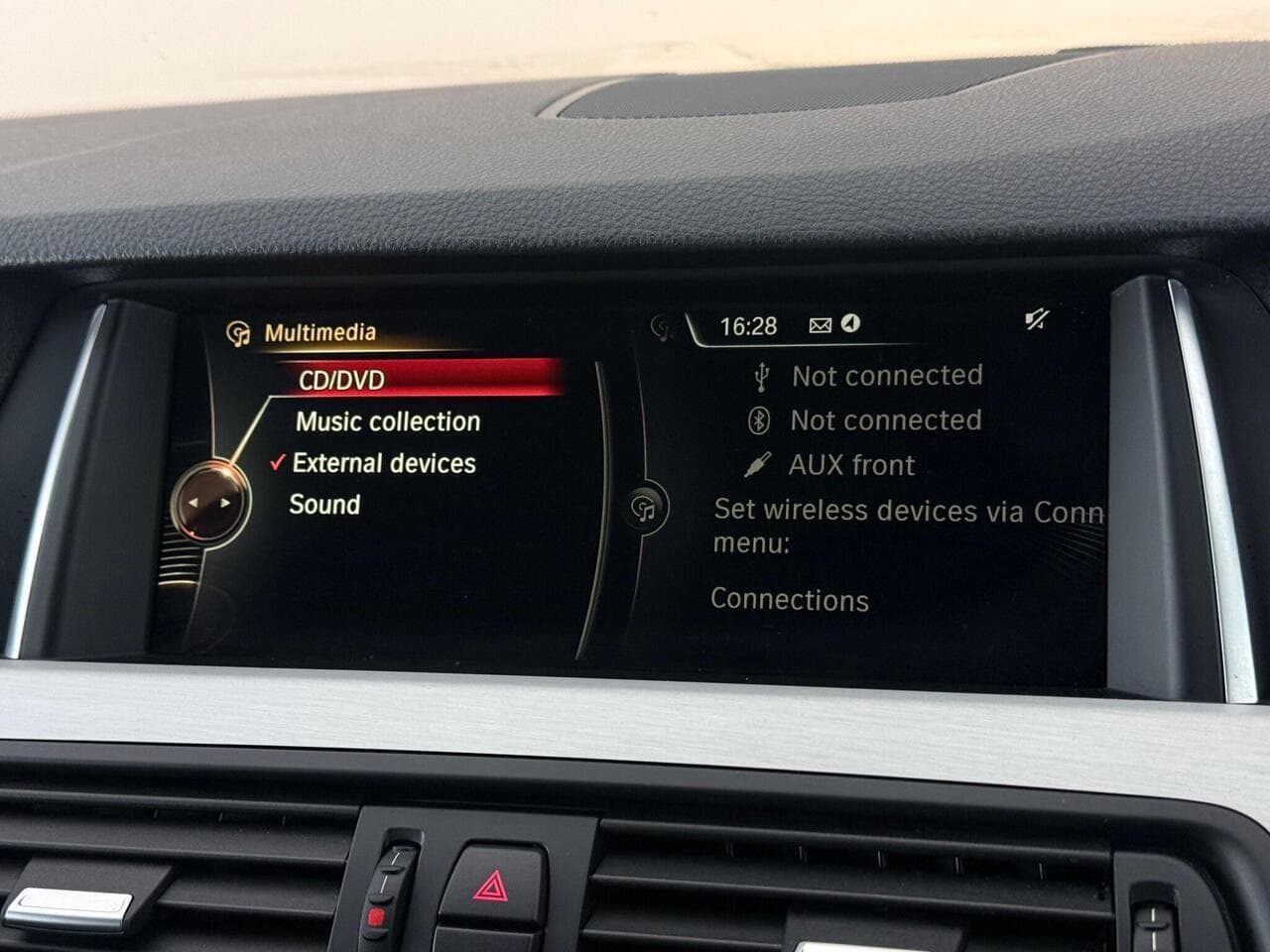 BMW 5 Series thumbnail Infotainment System
