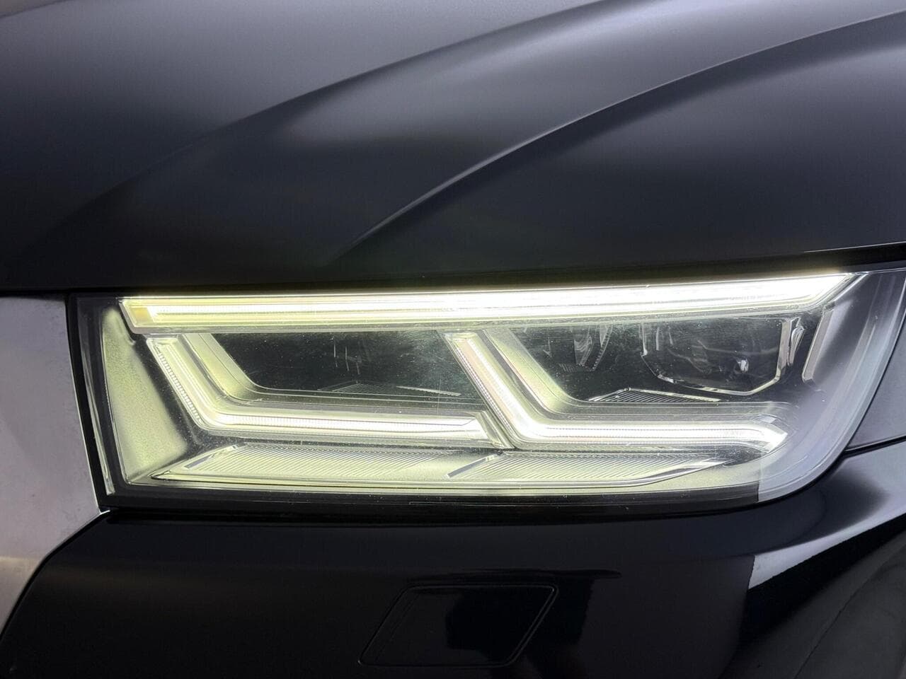 Audi Q5 thumbnail Lights Front